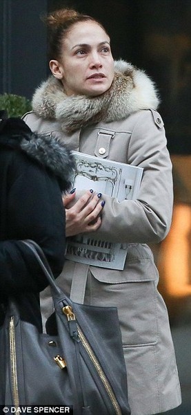 Jennifer Lopez is unrecognizable without make-up